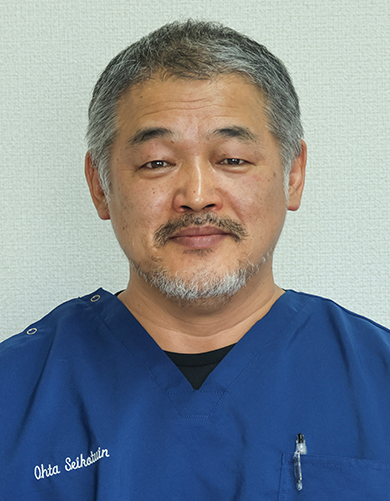 栗山哲二